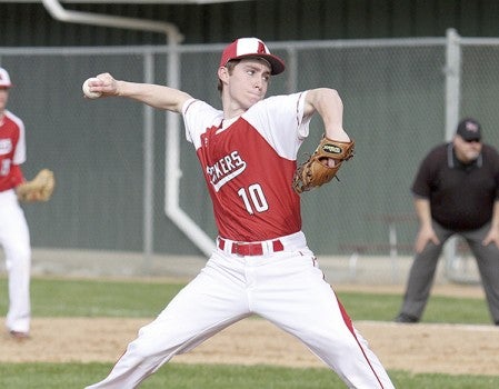 Hunter Lewis of Austin pitches at Red Wing Tuesday. Joe Brown/Red Wing Republican Eagle