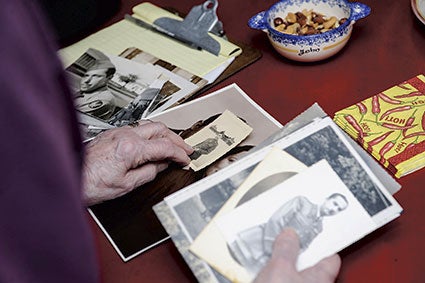 Nelly Croes goes through old pictures from her time growing up in Nazi-occupied France. 