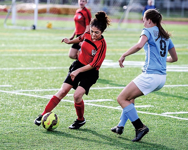 Austin U18 girls soccer team takes a loss - Austin Daily Herald ...